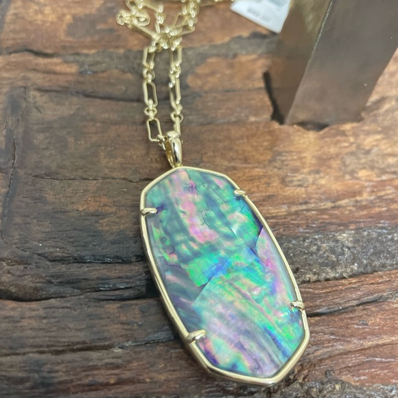 Kendra Scott Jewelry - NWT Faceted Reid Gold Long Pendant Necklace in Lilac Abalone!